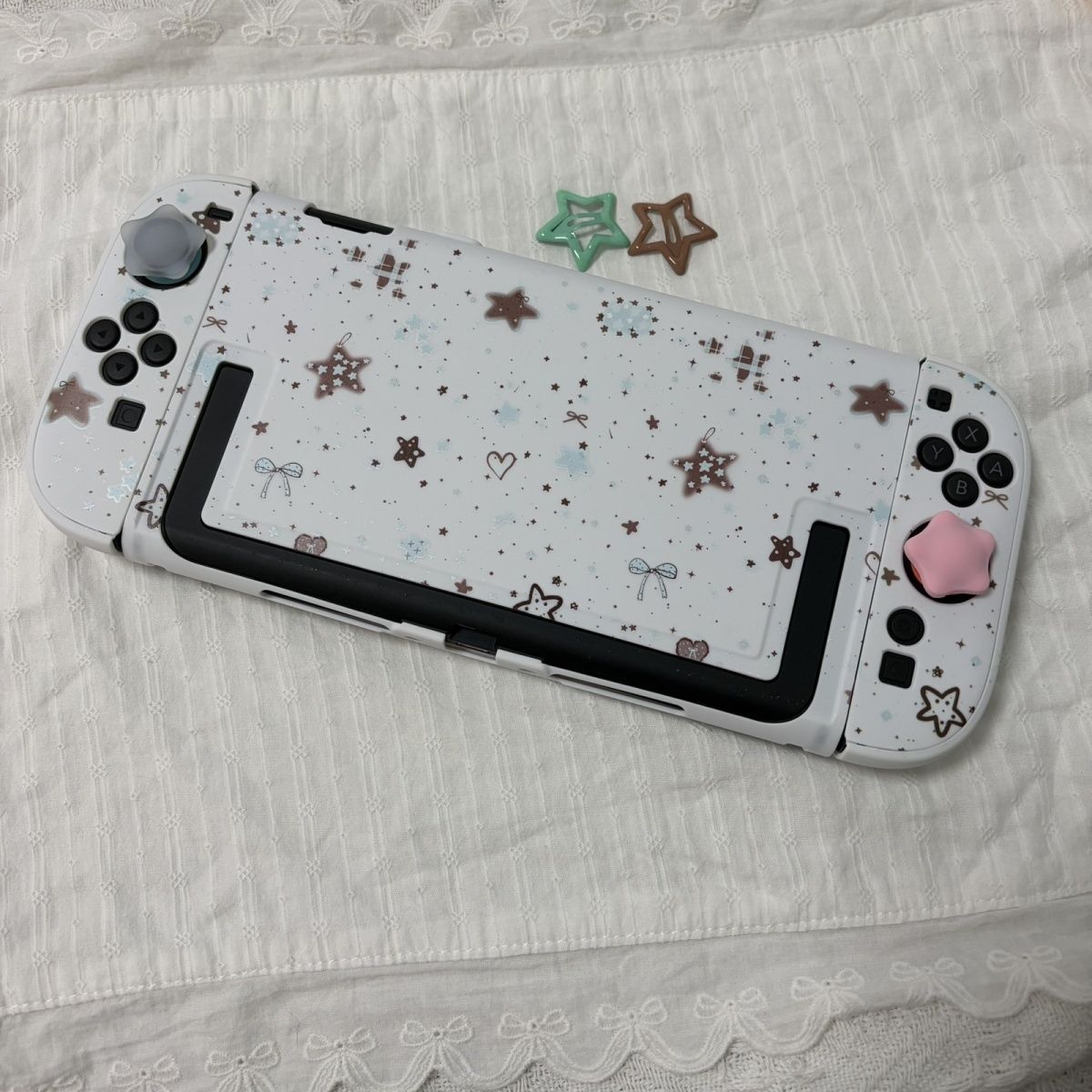 เคสป้องกันแบบแยกส่วนดีไซน์ดั้ง - Gaming Console Design บทวิจารณ์และราคา